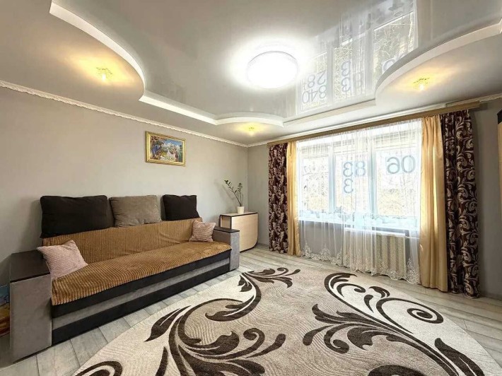 Двокімнатна квартира біля ТРЦ Veles Mall - фото 1