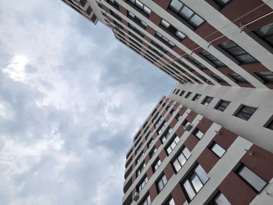 Продається двохстороння 2-кімнатна квартира майже в центрі міста Ивано-Франковск