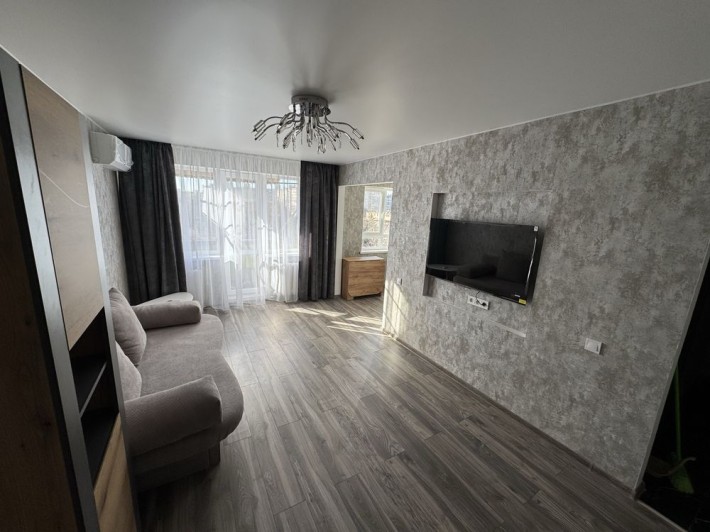 Продам 2-х кімнатну квартиру вулиця Костенко( Степана Бандери) - фото 1