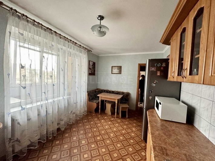 Хороша 3 км квартира 88м2 в цегляному будинку з власним опаленням! - фото 1