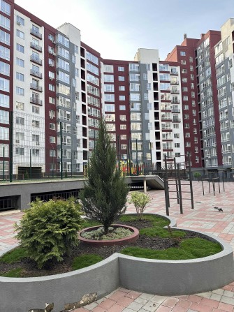 Однокімнатна в центрі, квартира новобуд ратуша парк Галицька Княгинин - фото 1