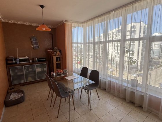 Продаж трикімнатної квартири Луцк