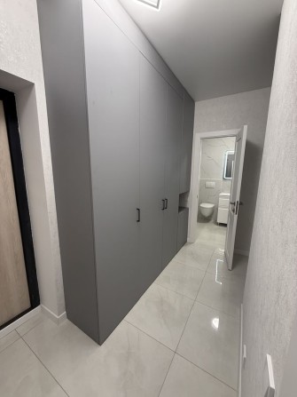 Найкраща ціна! Новий ремонт! Євро 2к квартира! виїзд на Київ! - фото 1