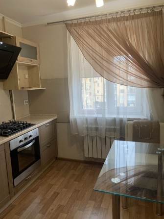 Продаю 2-хкімн. квартиру /5-йЗарічний/ ремонт/покращене планування - фото 1