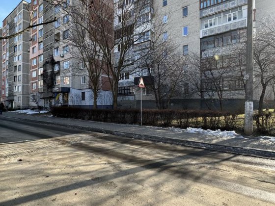 Продам фасадну , кутову 3-кімнатну квартиру на вул. Кравчука Луцьк