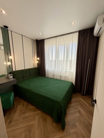 Продам нову квартиру з дизайнерським ремонтом - фото 1