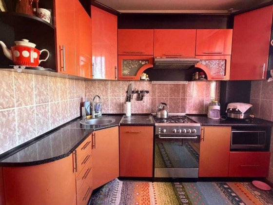 Продам 3 кімнатну квартиру на Східному 2 Кривой Рог