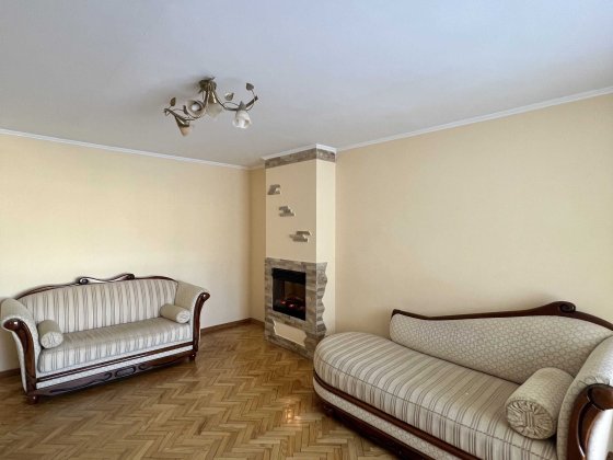 Продам ексклюзивну 4-кімнатну квартиру в одному з кращих р-нів Луцька! Луцк