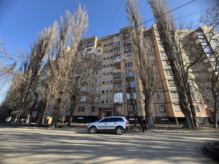 Продам Четырехкомнатную квартиру у.Ивана Авраменко Саксаганский район. - фото 1