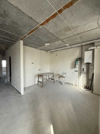 2-кімнатна новобудова 72 м² під чистову | індивідуальне опалення - фото 1
