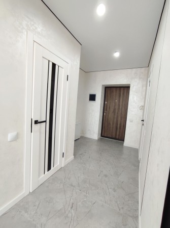 )( Продаж 1-К квартири з сучасним ремонтом - фото 1