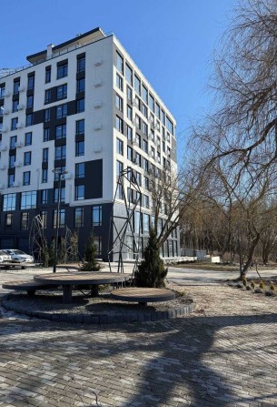 Продам однокімнатну квартиру з виглядом на озеро - фото 1