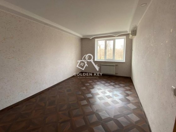 Продаж 2- кімнатної  квартири Олександра Поля 2, пл. Визволення Кривий Ріг