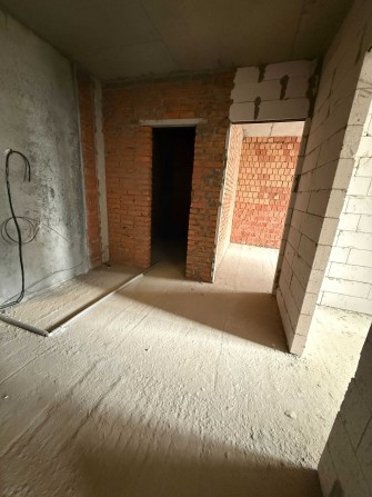 Двокімнатна квартира в новому комплексі - фото 1