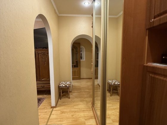 Продажа 2х комнатной квартиры сталинка на 96м квартале Кривий Ріг