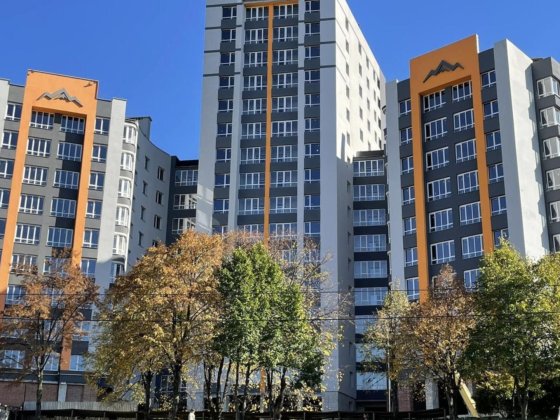 Продам велику 2к квартиру. Лушпи. Новобудова. Еверест Суми