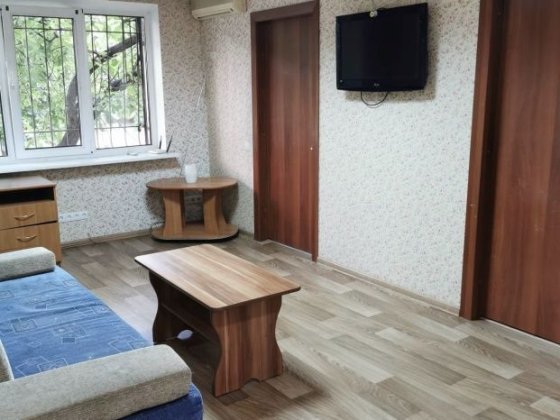 Продаж 4-х кімнатна квартира Близько - Площа Визволення Кривой Рог