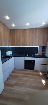 3К  з євроремонтом | вул. О. Гончара  | 74 кв. м. | 5 з 9 поверх - фото 1