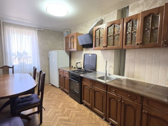 Продаж 3х кімнатноі квартири. Цегляний будинок. Г. Крут Суми