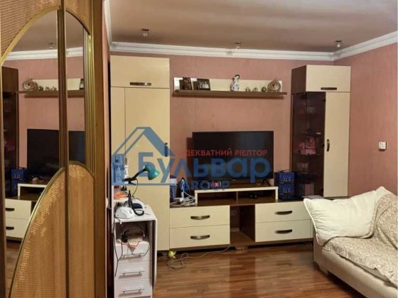 2-кімнатна з котлом | район магазину «Океан» Полтава