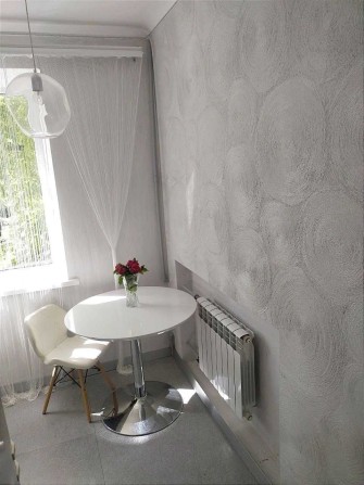 2-кімнатна з євроремонтом у центрі!!! | 55 кв. м. | Цегла - фото 1