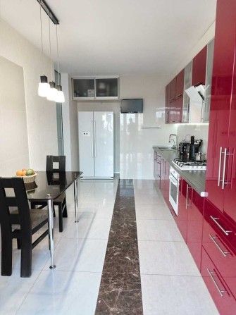 Центр! 84 м² з ремонтом, меблями і технікою — заходь і живи - фото 1