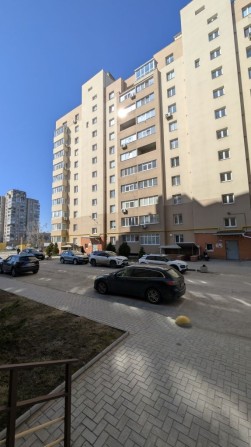 Квартира біля ТЦ  " Лавина" - фото 1