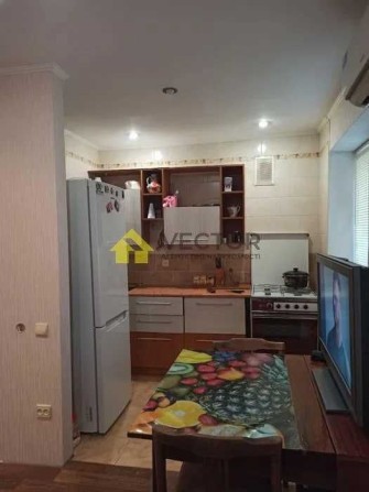 Трикімнатна з ремонтом. Поверх 2/5 . ТОРГ! - фото 1