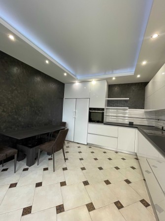 %  3-кімнатна квартира з автономним опаленням, центр,Відінська - фото 1