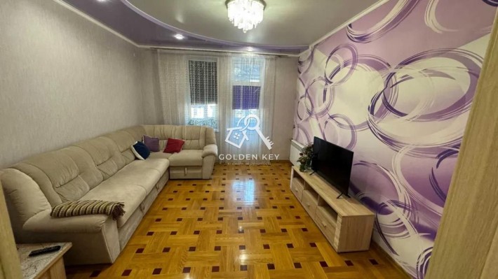 Продаж 3-кімнатної сталінки на Юності - фото 1