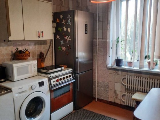 Продаж трикімнатна квартира на мкрн. Східний біля Абсолюту Кривой Рог