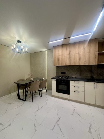 Продаж сучасноі квартири вул. Київська, новобудова - фото 1