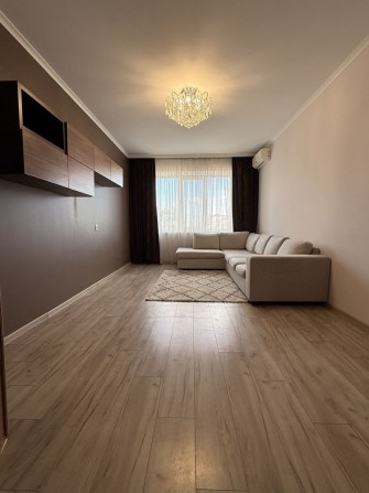 Трикімнатна простора квартира від власника - фото 1