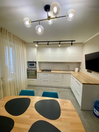 Продаж 3-кімнатної квартири у новобудові - фото 1