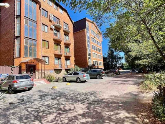 Продаємо квартиру 55м2 на Заливній в Котеджі Суми