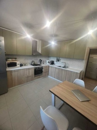 Продаж 1 кім квартири 50м2 3/9 пов Індив. опал. Центр Новобуд №18031 - фото 1