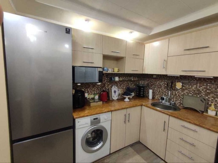 2к квартира 42м2, кухня-студія+кімната, поверх 3/5, ст-н "Ворскла" - фото 1