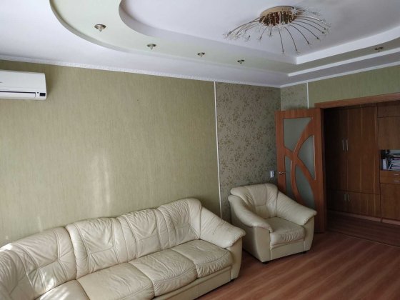 продаж трикімнатної квартири Суми