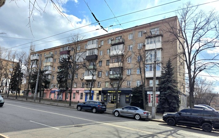 1 комнатная по ул. Лермонтова (Центральный),4 возле пл. Освобождения - фото 1