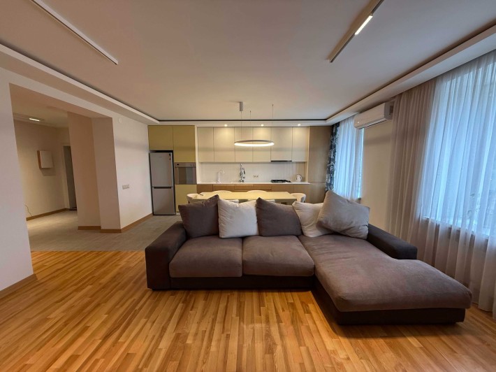 Трикімнатна квартира в НОВОБУДОВІ в самому ЦЕНТРІ міста! - фото 1