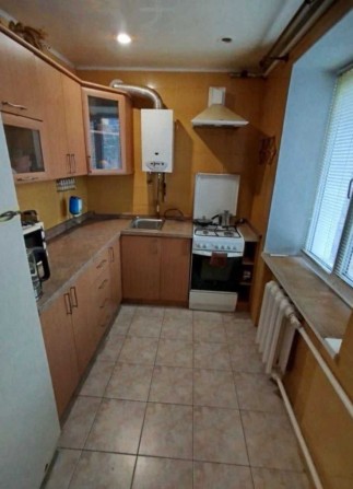 Продам 3-кімнатну квартиру в історичному центрі міста - фото 1