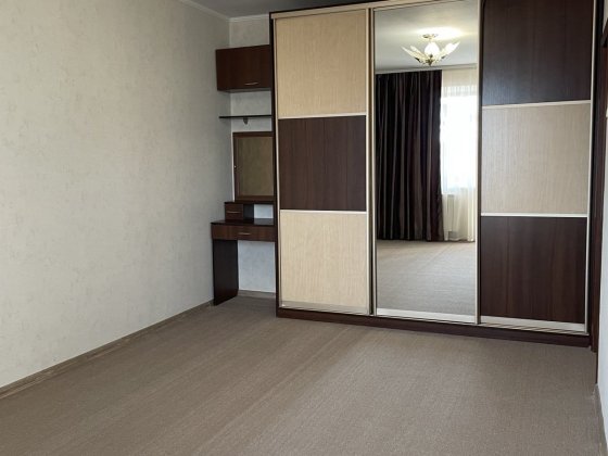 Левада, вул. В. Івасюка (Головка), 1-кімн.квартира. Полтава