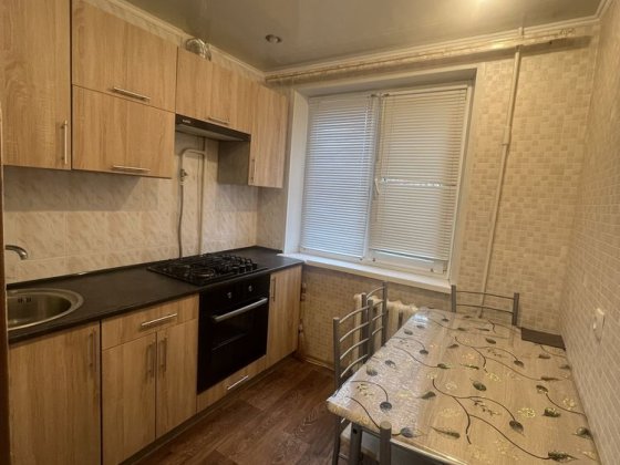 Продам 2 кімнатну по вулиці Кропивницького 53. Кривой Рог