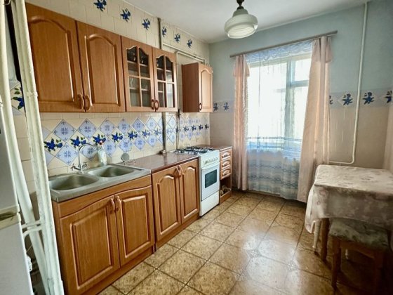 Продаж трикімнатної квартири в районі Чайки Ровно