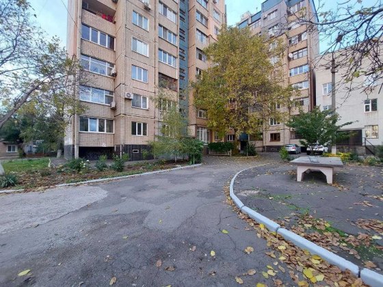 Продаж 4к квартири з гарним плануванням у ЦМ р-ні на Карачунах Кривой Рог