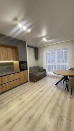 Квартира на Щасливому з ремонтом - фото 1