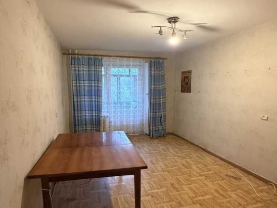 Простора 3-кімнатна квартира, Конкорд — цегла, 3 поверх Полтава