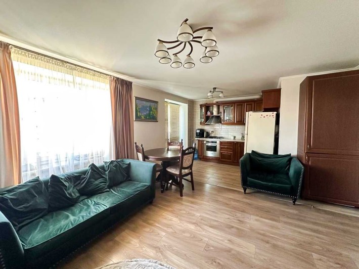 ЦЕНТР Простора квартира 70,7 м2 Ремонт Меблі Техніка Камін - фото 1