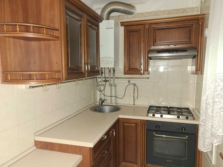 Центр, вул. Котляревського, р-н 10 ліцею, АО, площ. 71 м2 за $70 000 - фото 1