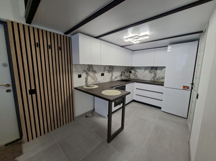 1 кім.двухрівнева по вул.Стадниковоі 35м2 - фото 1